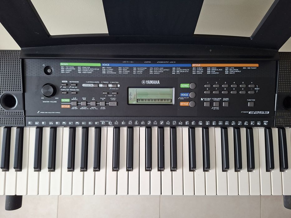 Teclado + peça de suporte