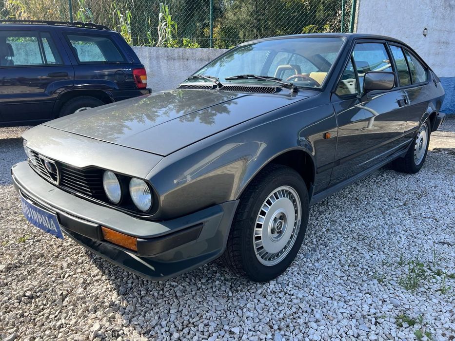 Alfa Romeo GTV
