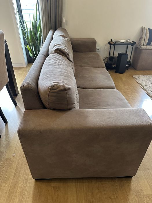 Sofa 3 lugares camel/bege escuro