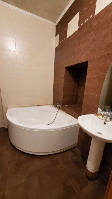 Продам 2-х комнатную в центре Харькова, дом - памятник архитектуры!