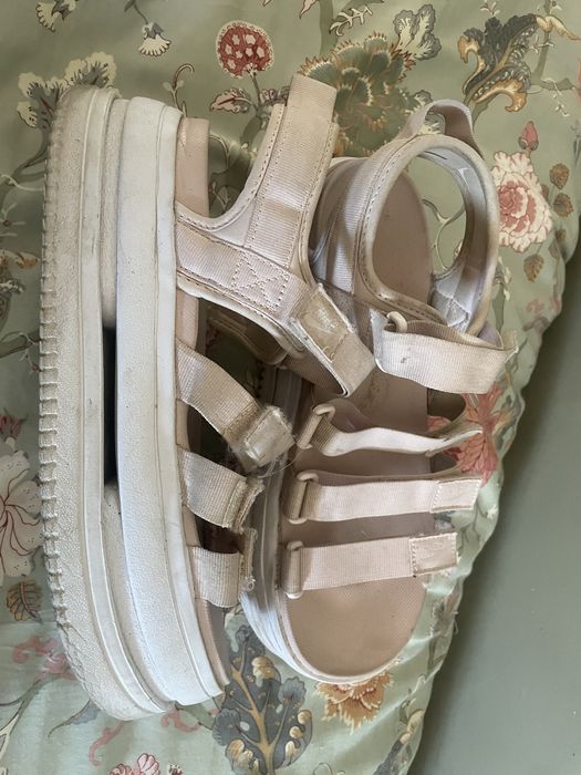 Sandalias plataforma nike