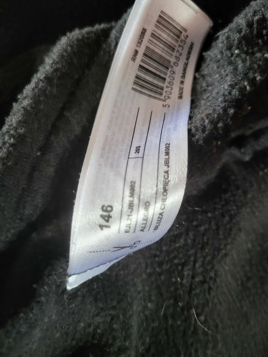 Bluza 4f kapturem super nowa 146