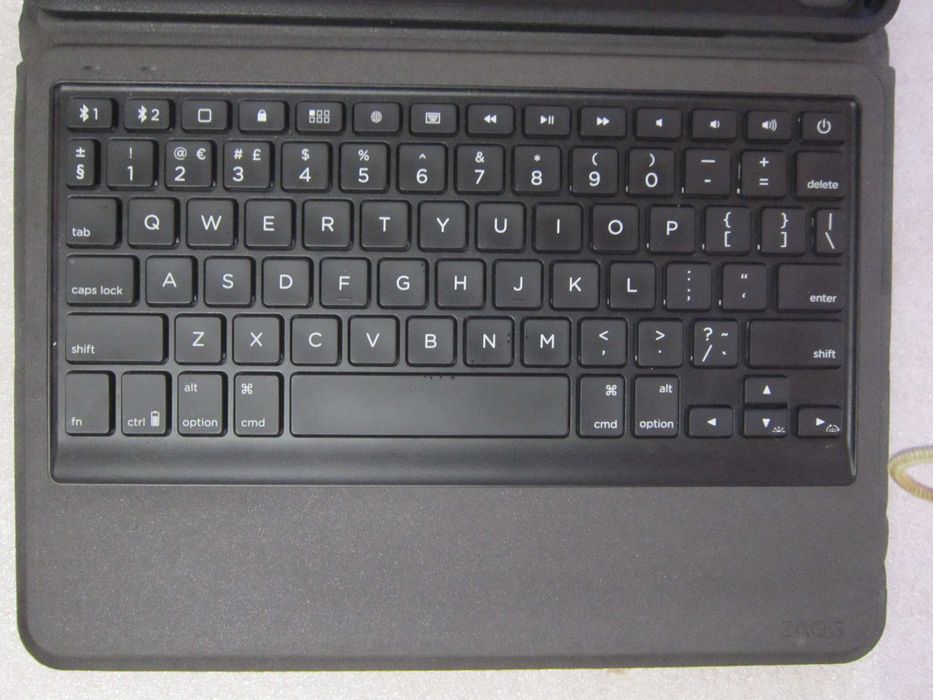 Etui z klawiaturą Zagg Rugged Messeng ZKB102RMB17 iPad 7 8 9 Gen 10.2"