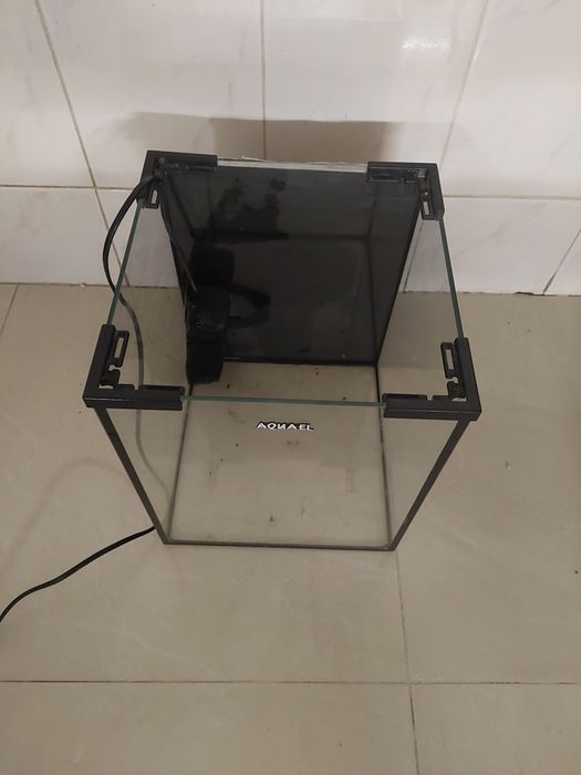 Aquario cubo aquael 10L