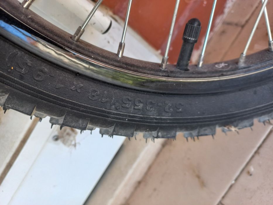 Bicicleta Berg laranja Como Nova - criança
