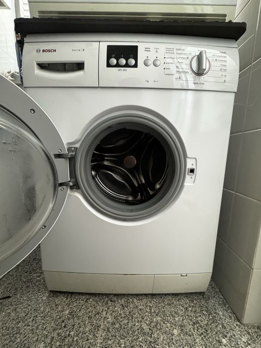 Máquina da lavar roupa da Bosch
