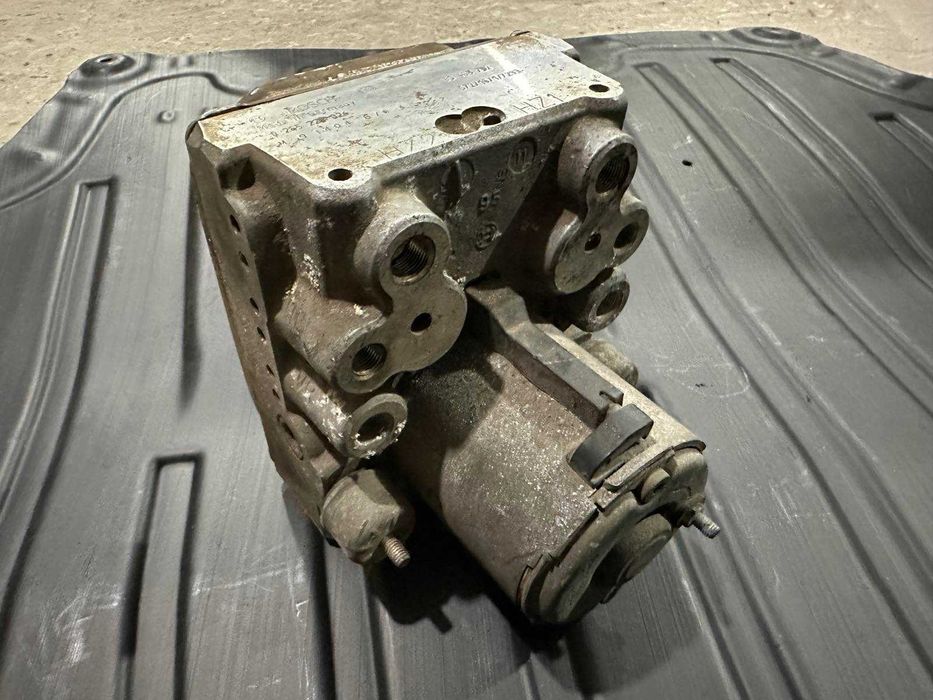 Блок abs Opel vectra b 1995-1999 2.0 бензин 90468702