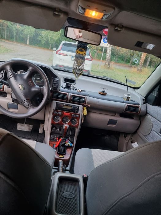 Автомобіль Land - Rover