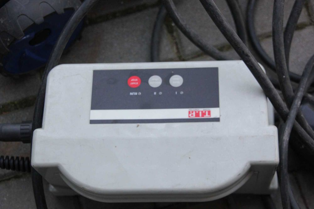 Automatyczny robot basenowy Sweeper 18000