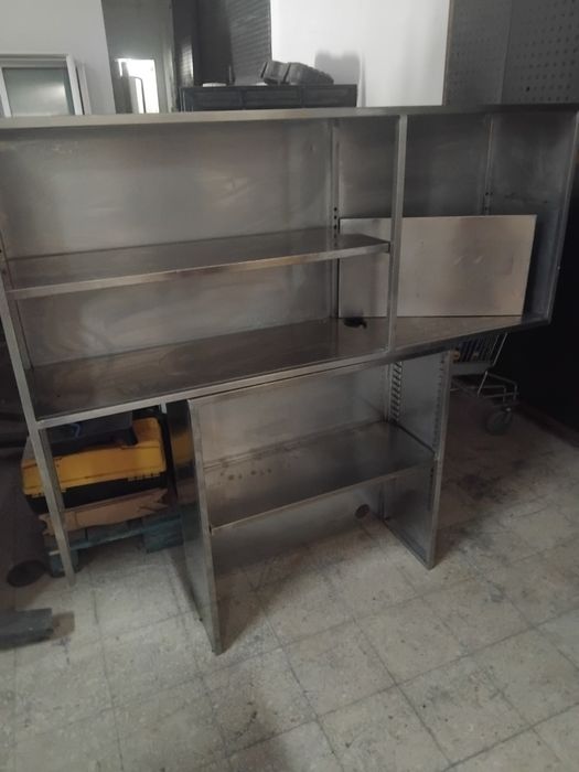 Dois armarios de inox