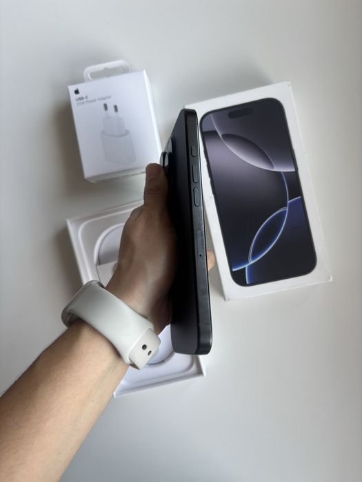 iPhone 16 Pro - 128GB | Black Titanium