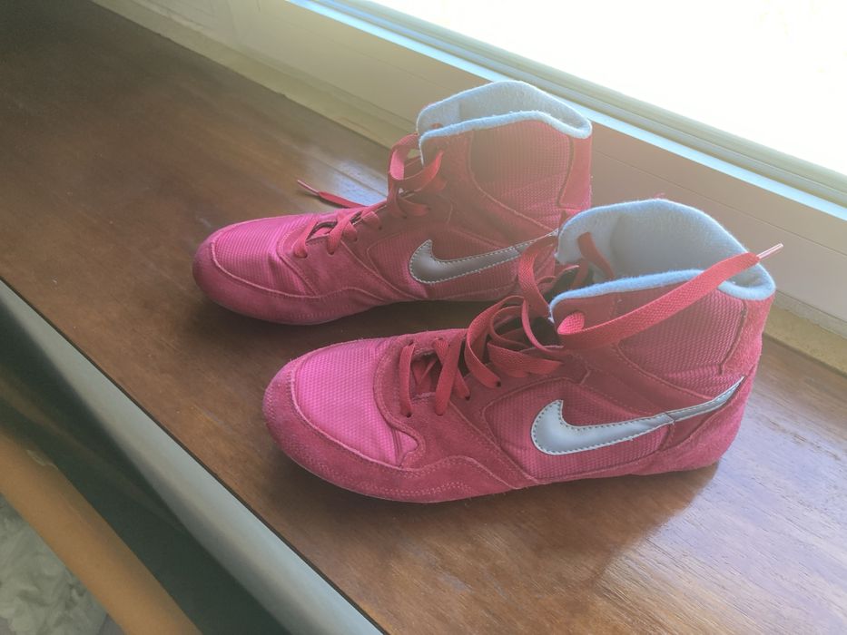 Tenis nike n41 greco supreme ( excelente estado )