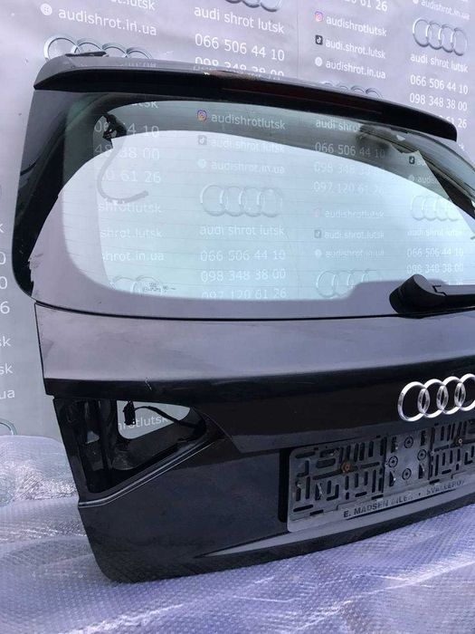 Ляда кришка багажника Audi A4 B8 універсал чорна LY9B