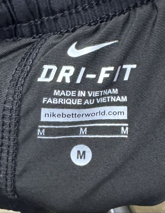Nike dri-fit шорты М размер женские беговые черные