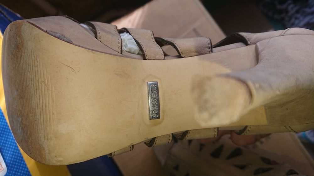 Босоножки кожаные на каблуках 36 размер