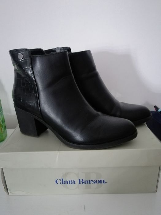 Botki czarne Clara Barson