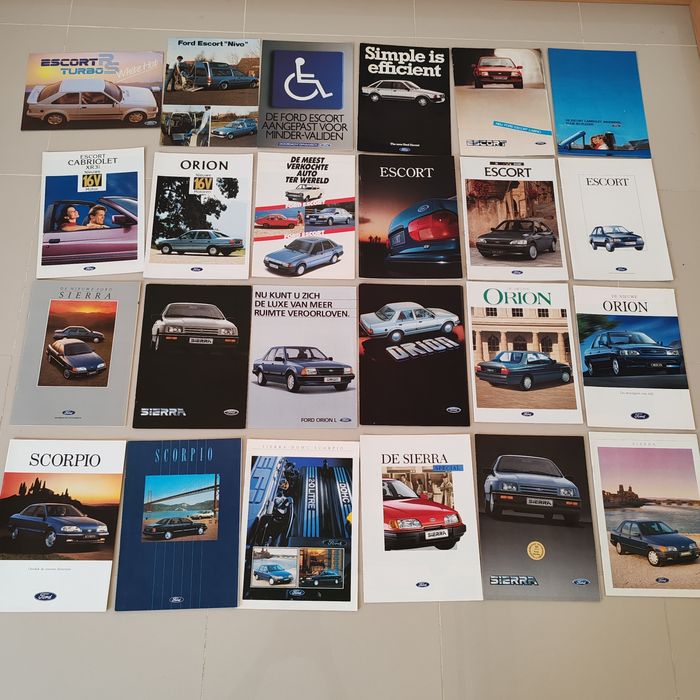 Catálogos publicitários Ford