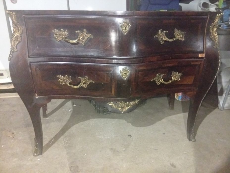 Cómoda vintage usada