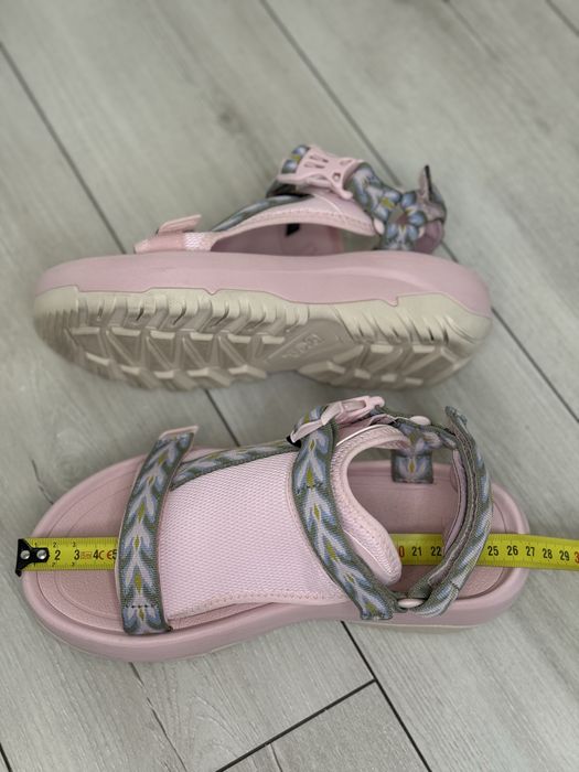 Сандалі TEVA 39,5 розм