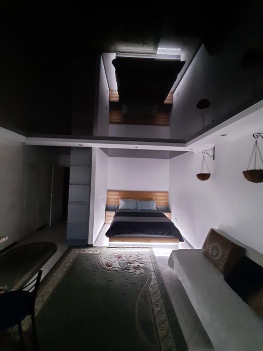 ПОЧАСОВО на Червоноі Калини 4а Студія