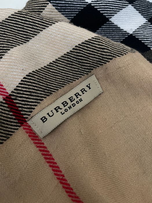Szal Burberry używany