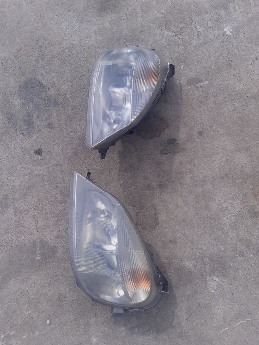 Mercedes W414 VANEO - lampa lampy przód KOMPLET