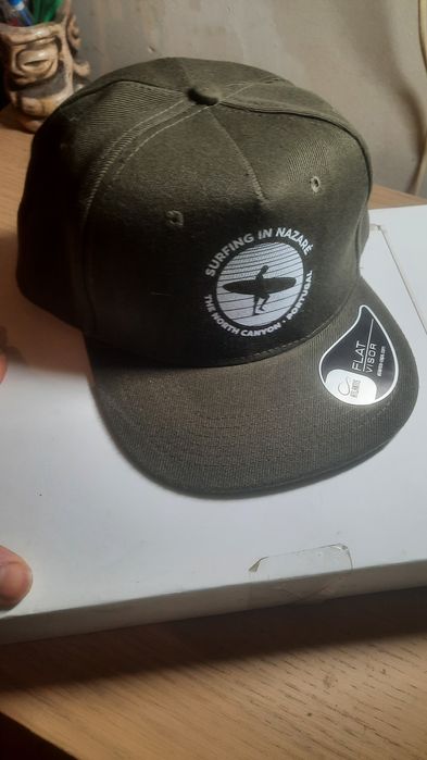 Boné Atlantis surfing Nazaré