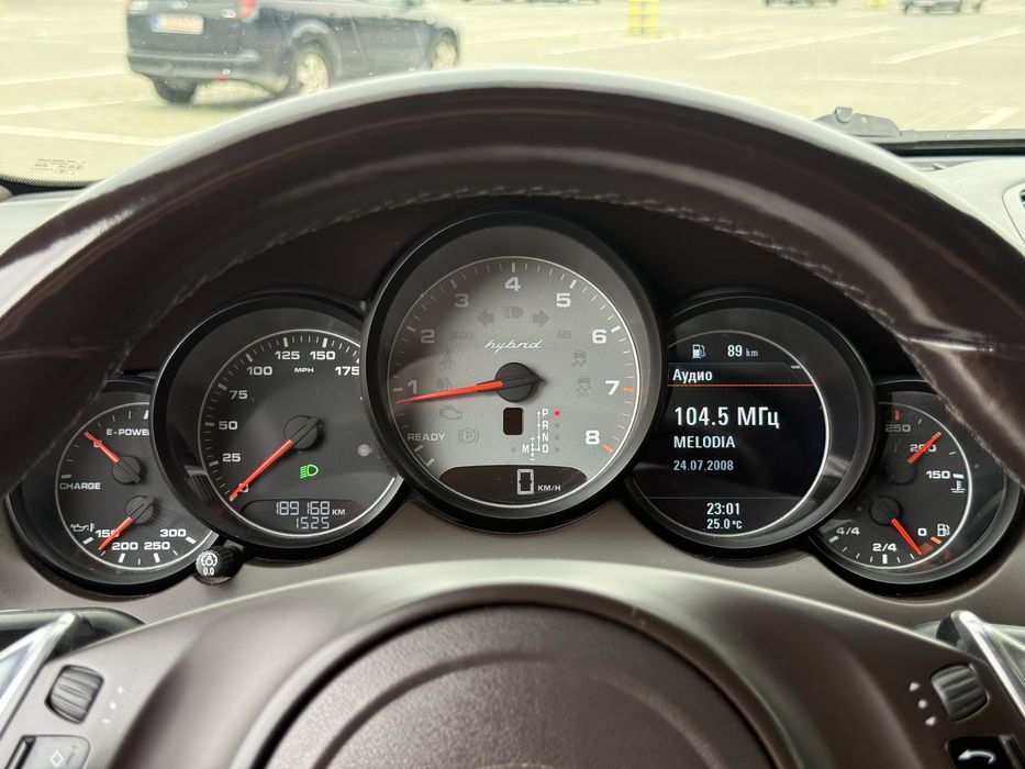 Porsche Cayenne S  3.0 Hybrid
