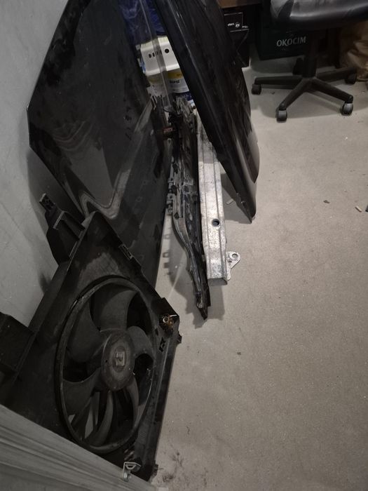 Megane 2 CC. Zestaw czesci blacharskich.