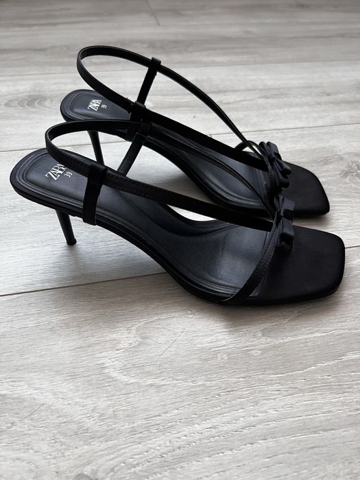 босоніжки чорні zara