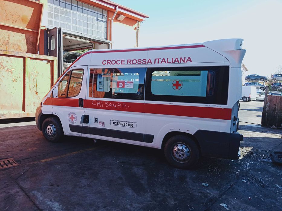 Drzwi  zabudowa karetka ambulans  Ducato 2009