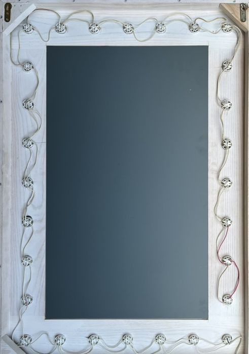 Дзеркало з підсвічуванням з натурального дерева