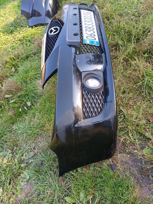 Mazda Premacy передній бампер взборі як на фото
