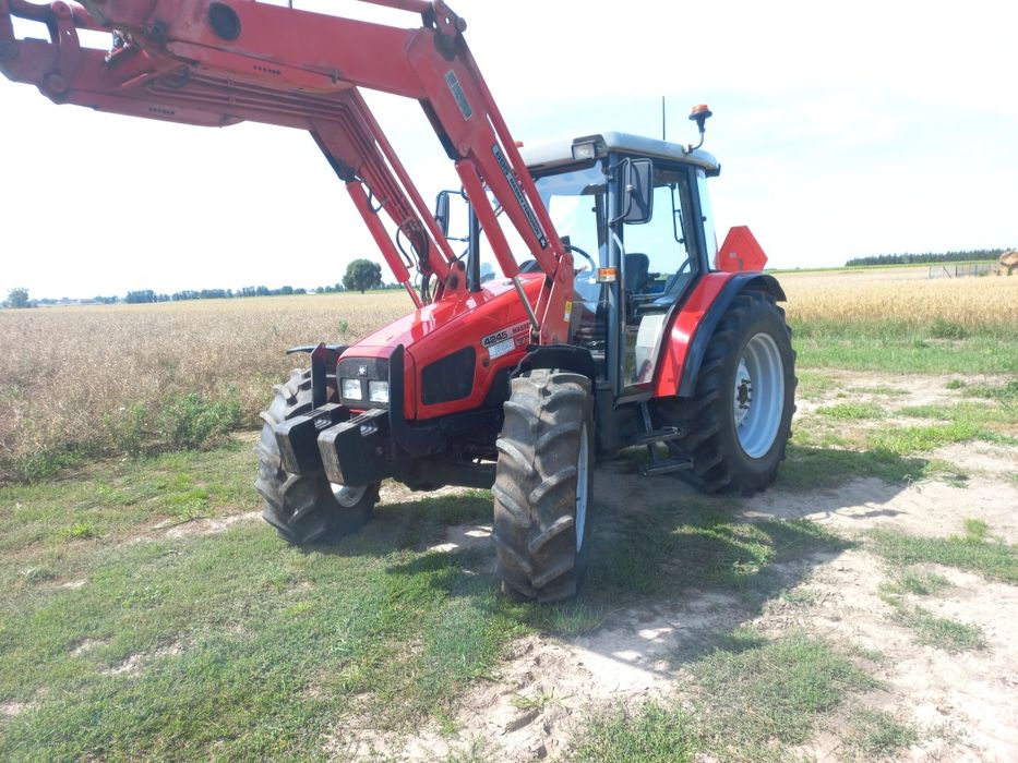 Massey Ferguson 4245