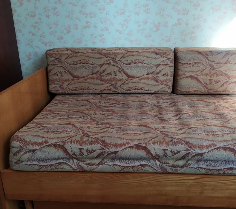 Терміново! Продам одномісне ліжко-диван «Малютка».