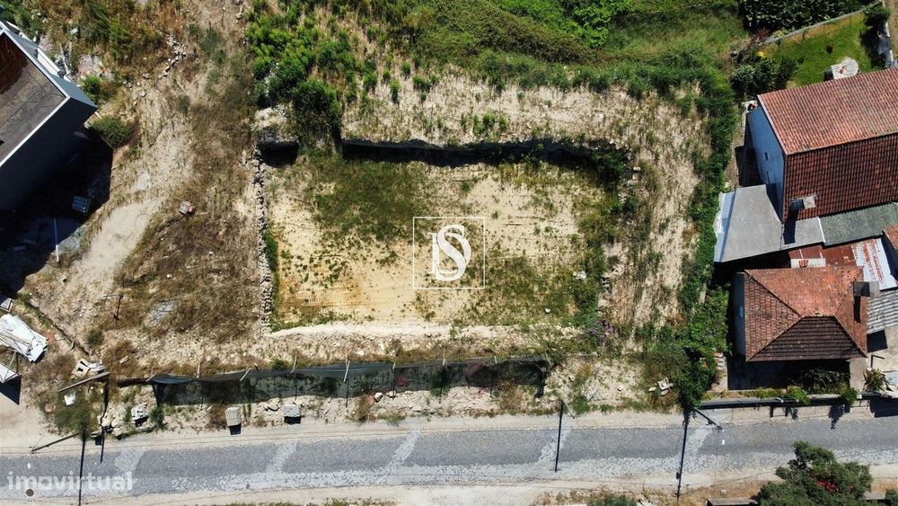 Lote de Terreno para Construção com 320 m²