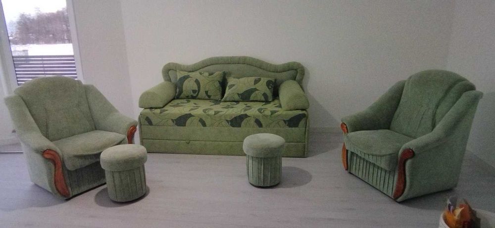 Диван з кріслами