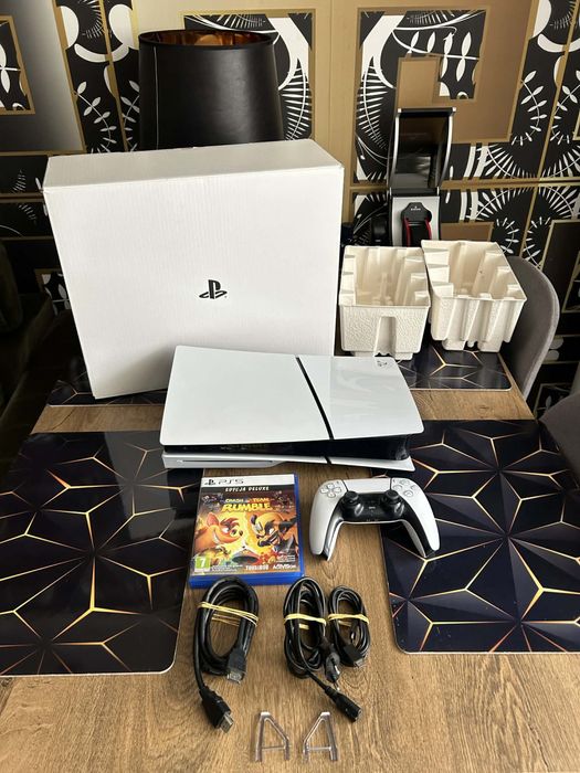 Konsola Sony PS5 1TB z Napędem CFI-2016/Dualshock+Crash Team!