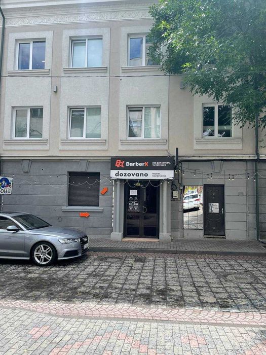 Приміщення відділення банку, площею 246.8 кв.м. м.Луцьк