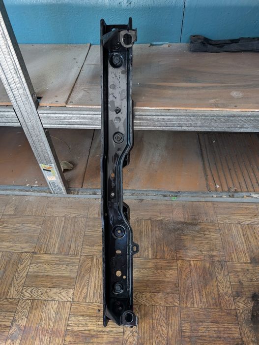 Крышка Лючек Nissan Leaf