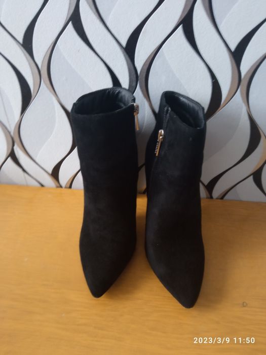 Buty zamszowe botki 36