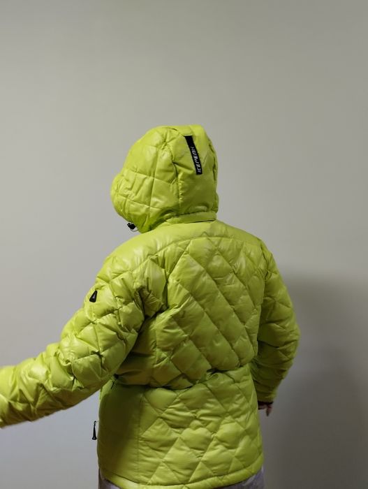 Куртка женская спортивная