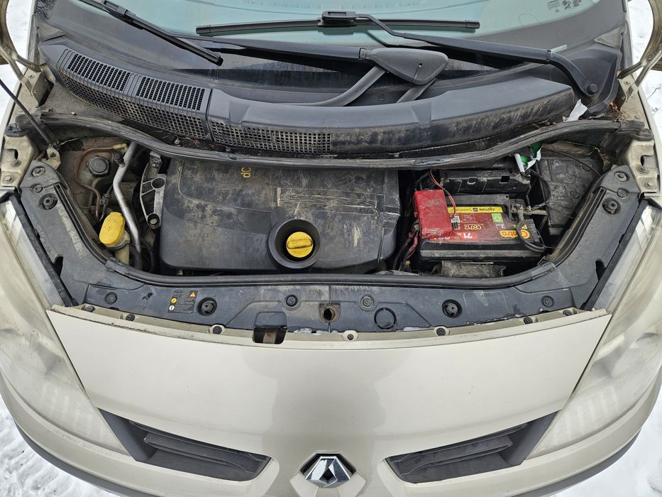 Renault Scenik 2006 рік  1.9 дизель  для військових