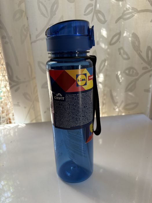 Бутылки пластиковые для воды