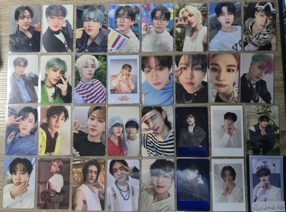 Продаж офіційних карток stray kids