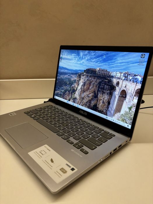 Продам Asus Vivobook
