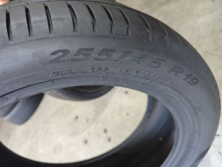 255/45/19 Pirelli