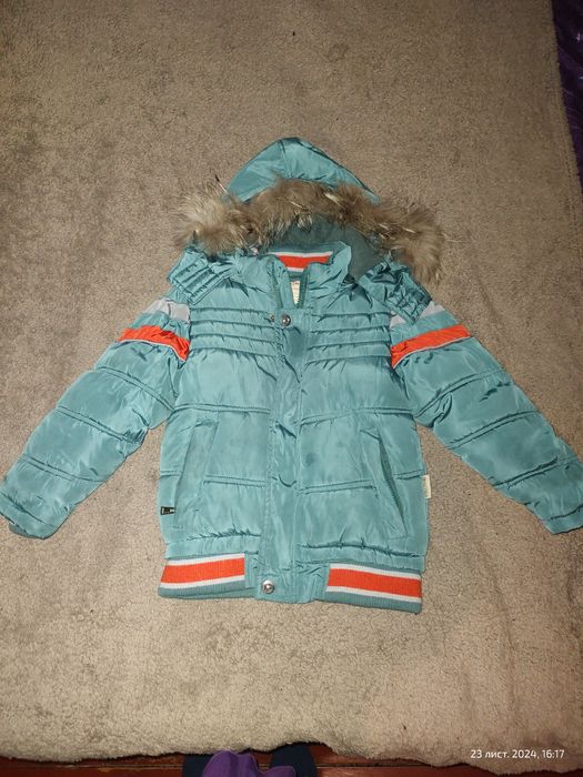 Зимова тепла курточка