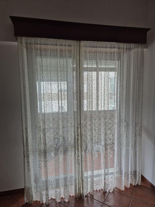 Duas Sanefas em madeira