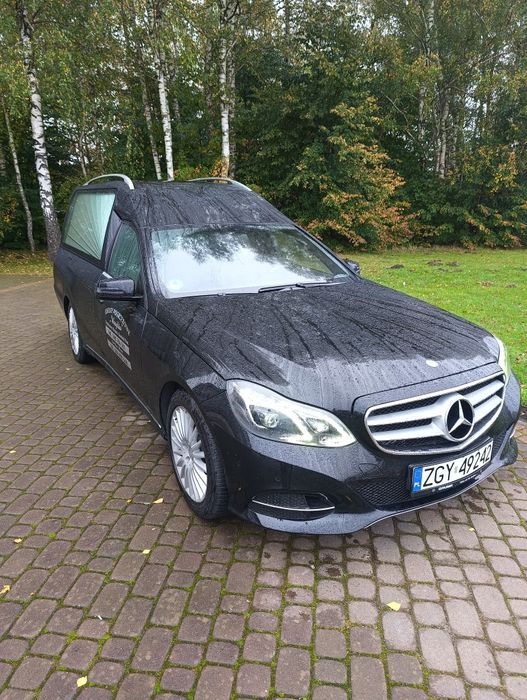 Karawan pogrzebowy Mercedes-Benz/Bautex Stan Super